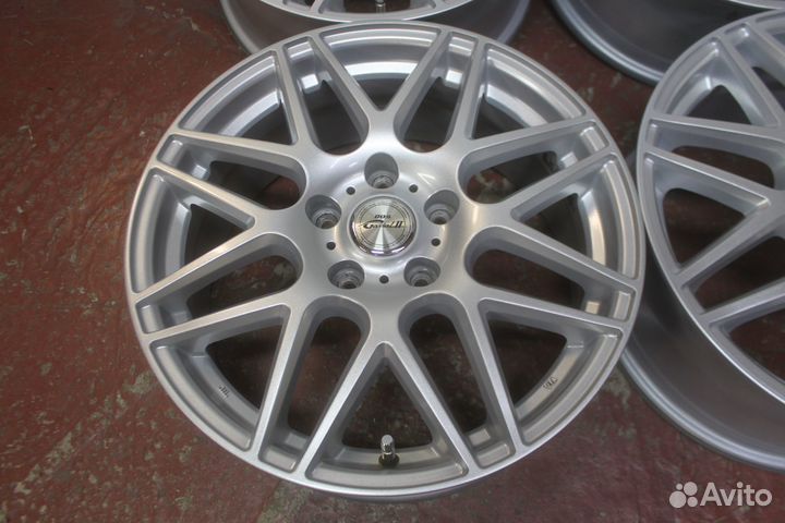 Диски R17 Badx Dos Gavial 2 5х114.3 7J