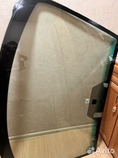 Лобовое стекло