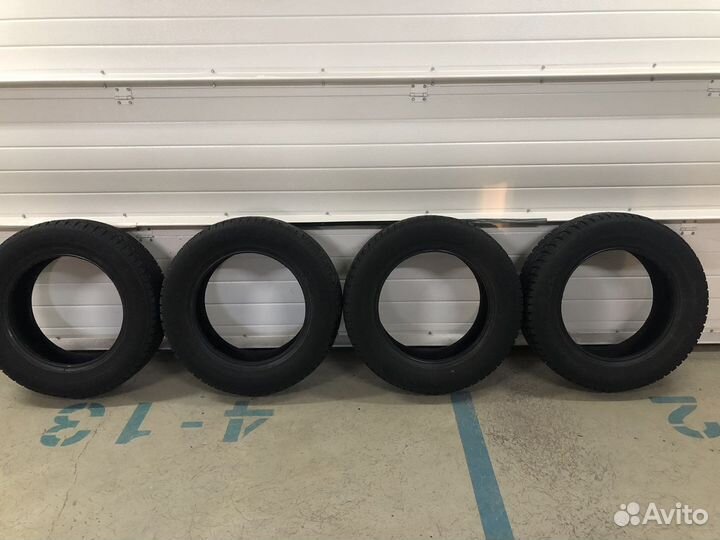 Bridgestone Ice Cruiser 7000 225/65 R17