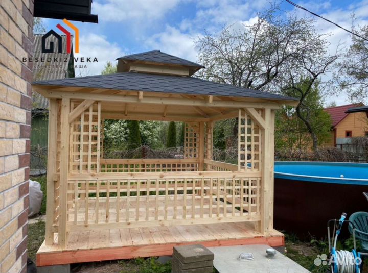Беседка с мебелью