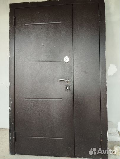 Дверь входная металлическая левая бу