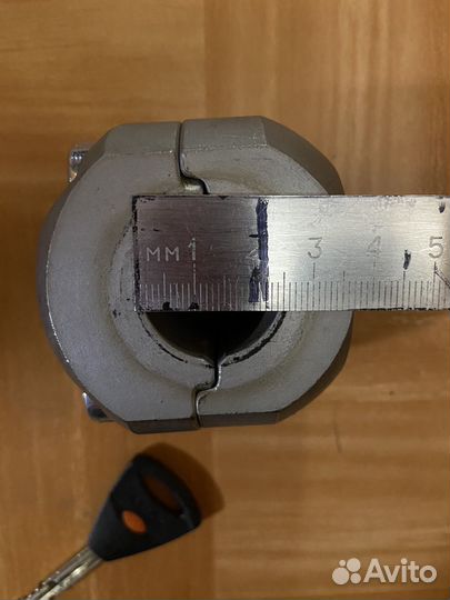 Блокиратор рулевого вала