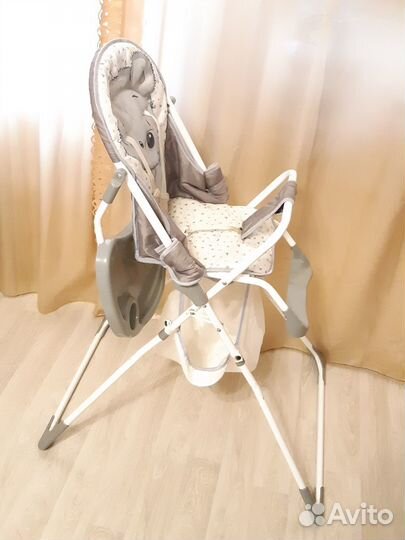 Стульчик для кормления с корзиной для игрушек