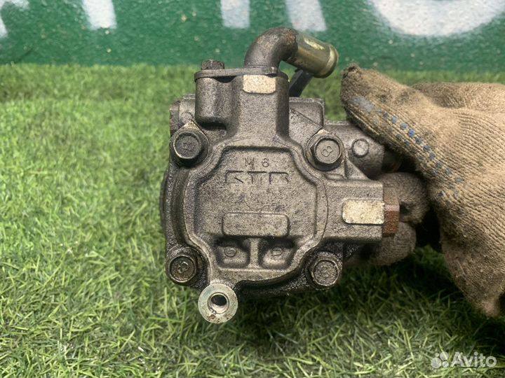 Hасос гидроусилителя руля Mitsubishi