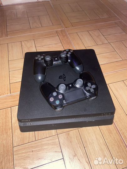 Sony PS4 slim