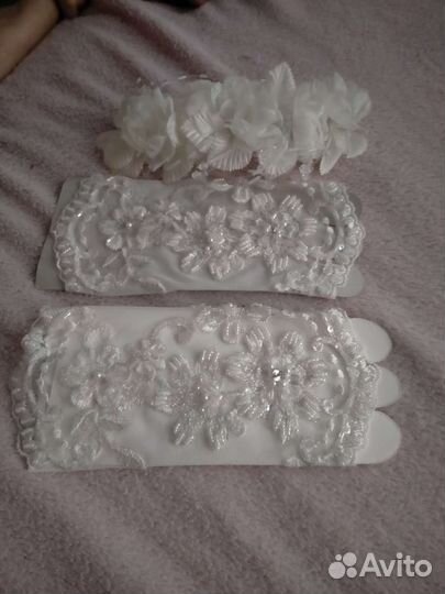 Перчатки и веночек для волос