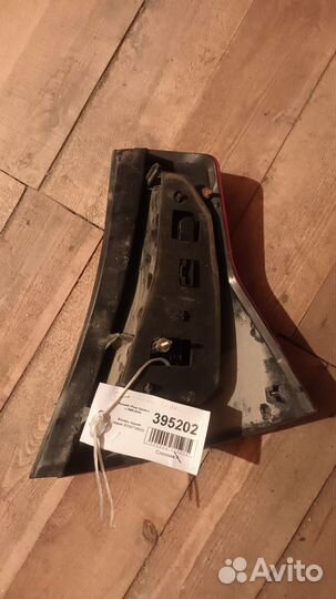 Фонарь задний левый на renault sandero 1