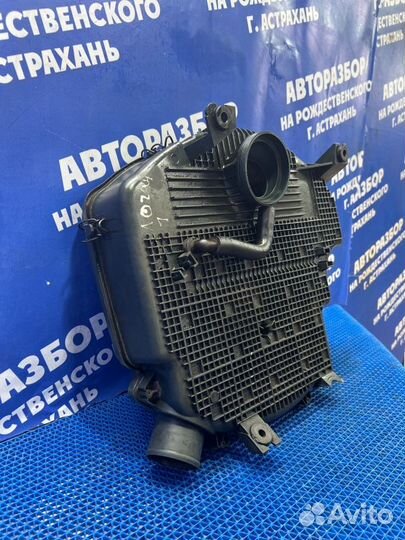 Корпус воздушного фильтра Renault Logan 1 седан