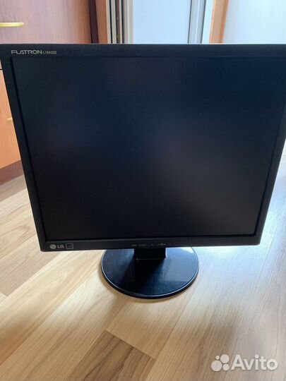 Монитор LG для компьютера