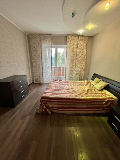 3-к. квартира, 100,7 м², 2/5 эт.