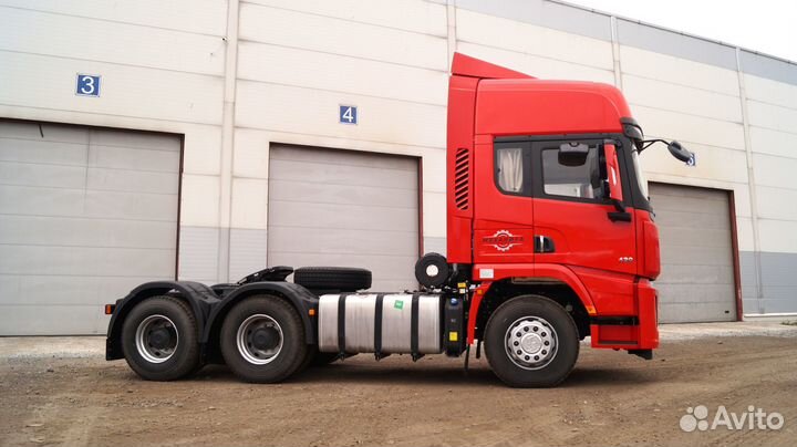 Shacman (Shaanxi) SX42584V324, 2024