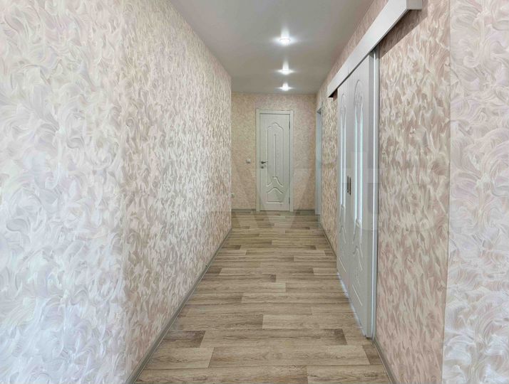 3-к. квартира, 97 м², 2/9 эт.