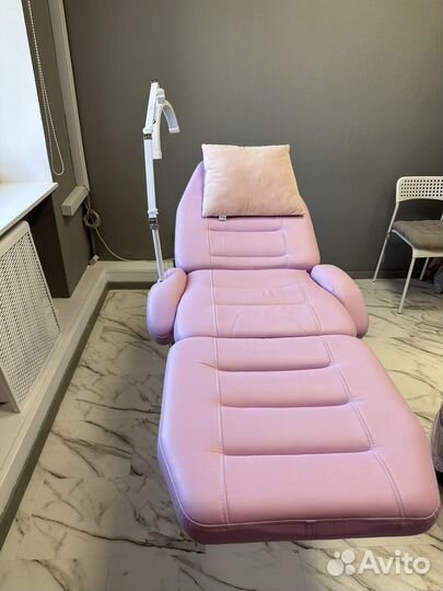 Косметологическое кресло, кушетка