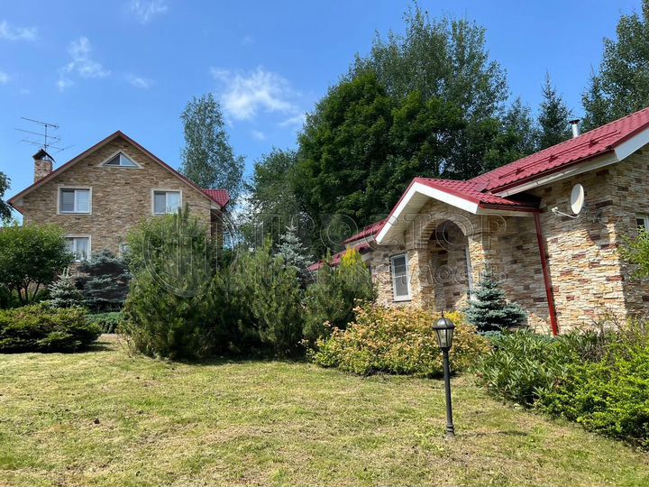 Дом 254,5 м² на участке 18 сот.