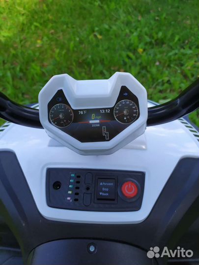 Детский квадроцикл на аккумуляторе