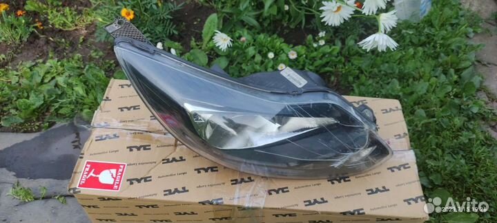 Фара правая ford focus 3