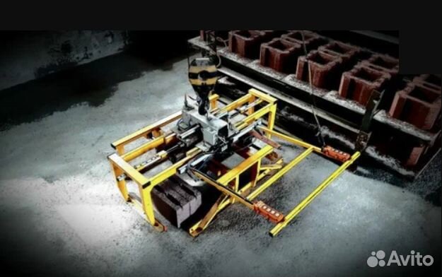 Рабочий на формовку