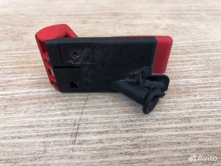 Ручка открывания капота Mercedes-Benz Ml