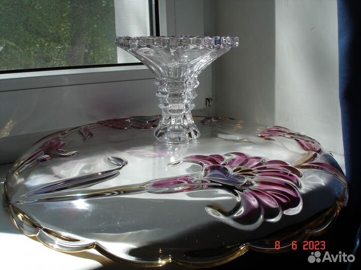 Ваза стеклянная на ножке для торта и фруктов