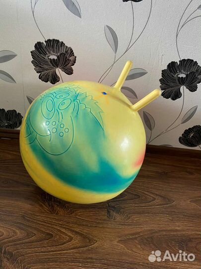 Мячик прыгун с рожками