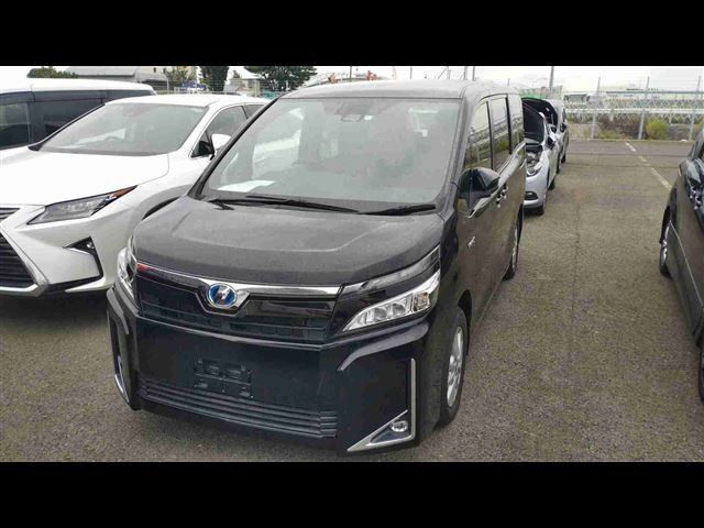 Toyota Voxy: фото владельца