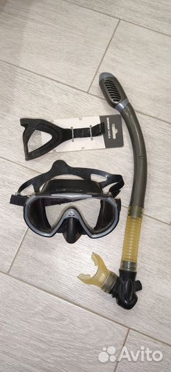 Маска с трубкой для подводной охоты