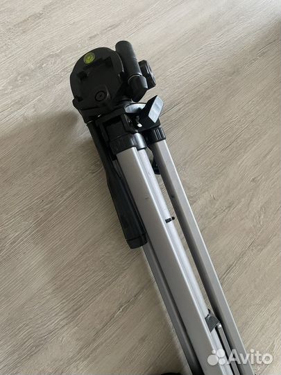 Штатив для фотоаппарата профессиональный