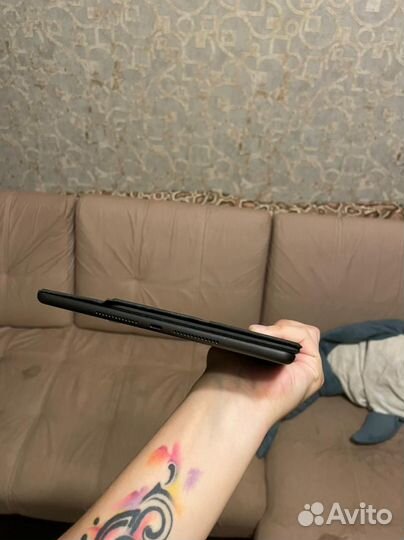 iPad 8 Wi-Fi + Cellular 32gb SpaceGray с клавой