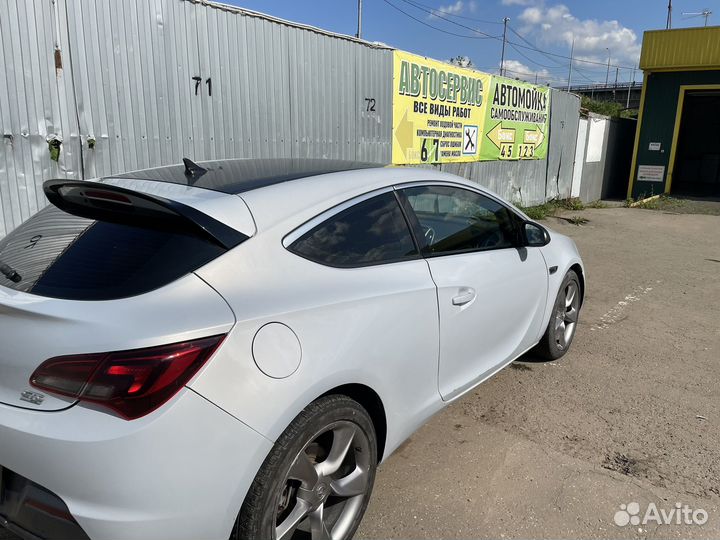 Opel Astra GTC 1.4 AT, 2012, битый, 175 000 км