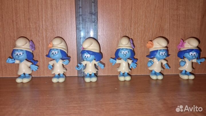 Фигурки смурфиков из мультфильма «Тайная деревня»