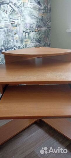 Компьютерный стол