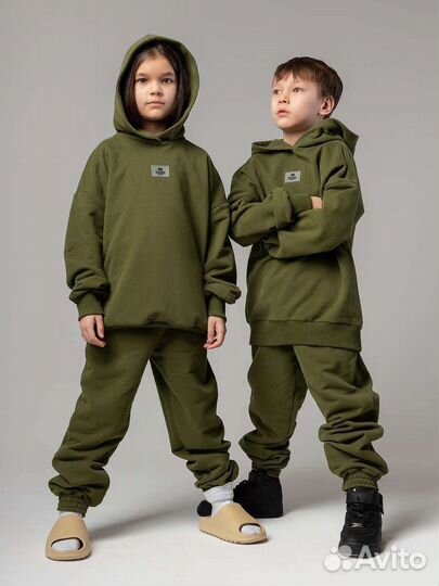 Костюм bodo новый 134-140 и 146-152