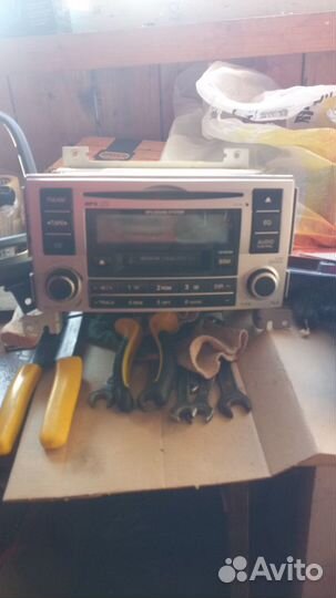 Штатная магнитола в рамке сантафе 2 (см) 06-12г