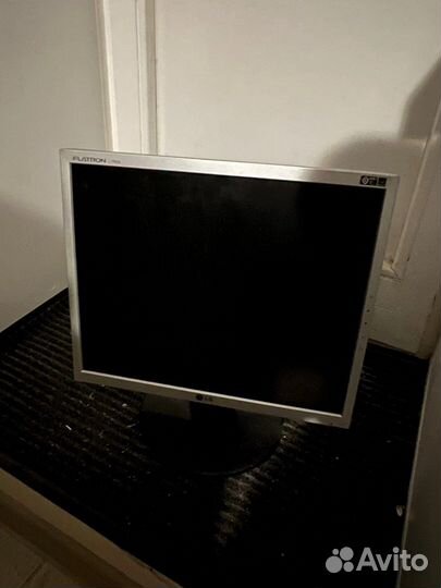 Монитор LG 17”