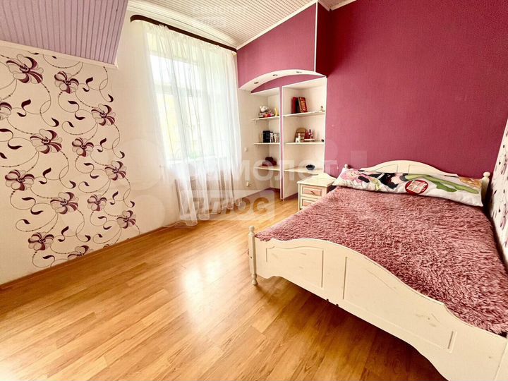 3-к. квартира, 115 м², 2/3 эт.