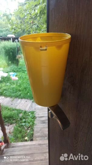 Ёмкость 1л и 0.5л.бесплатно