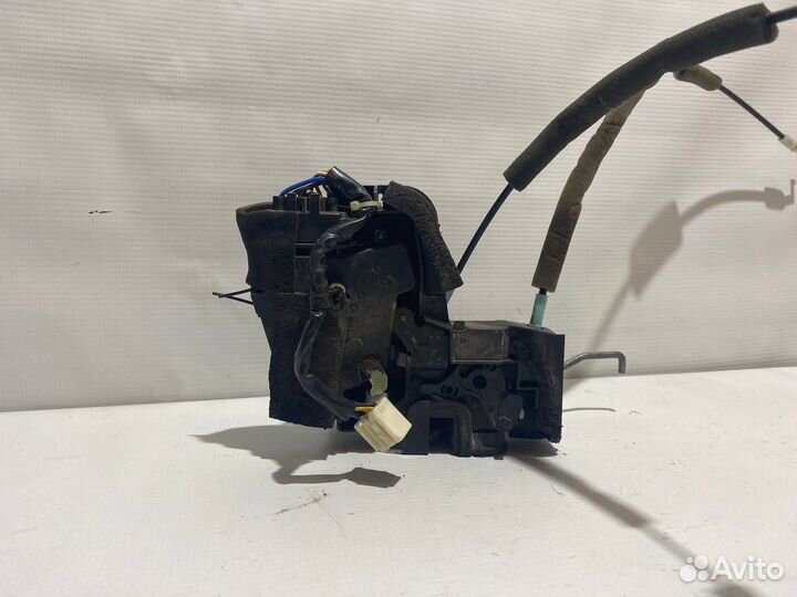 Замок двери задний правый Mazda CX-7