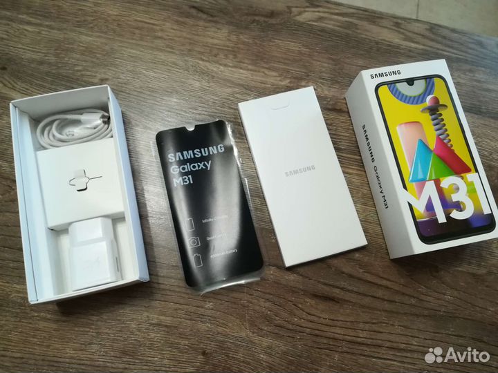 Телефон Samsung m31