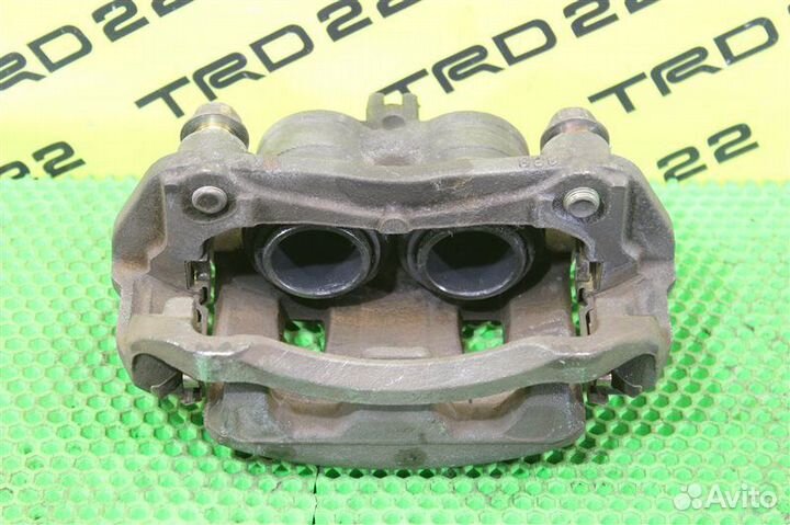 Суппорт тормозной передний правый Nissan Leaf ZE0