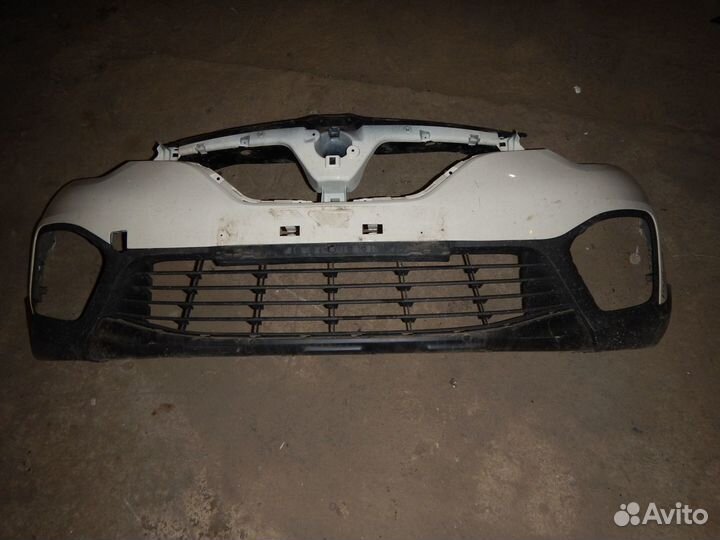 Бампер передний Renault Kaptur