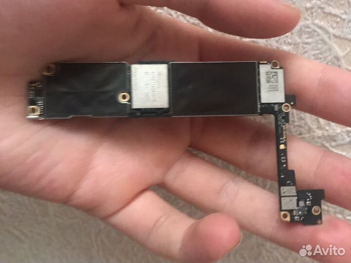 Материнская плата iPhone 7 128гб