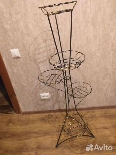 Подставка для цветов напольная