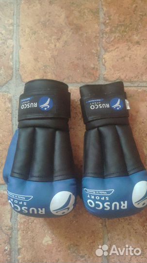 Боксерские перчатки 10 oz