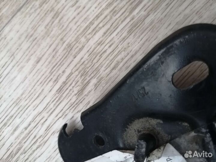 Замок капота audi a7