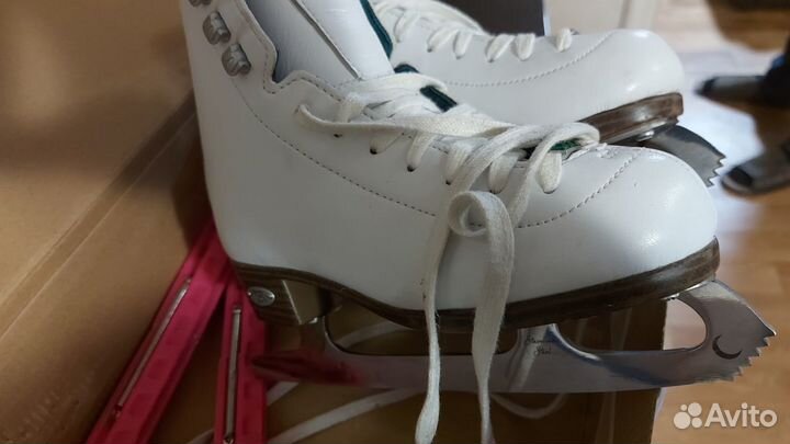 Коньки фигурные