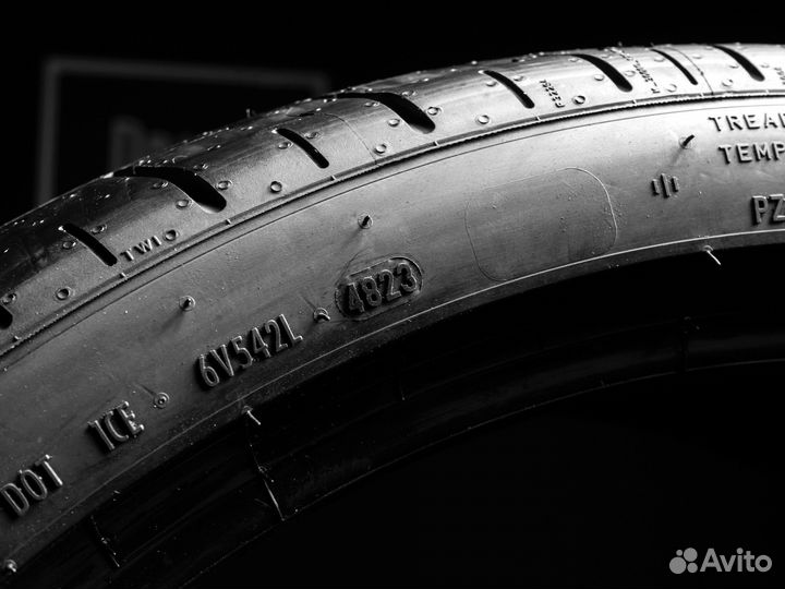 Pirelli P Zero PZ4 275/35 R23 и 315/30 R23