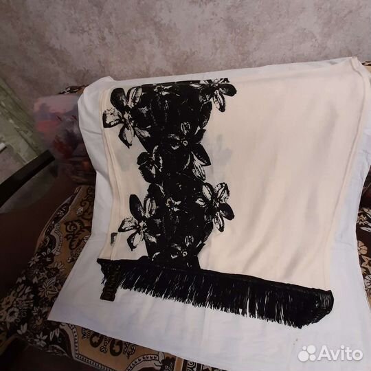 Палантин новый. Красивые