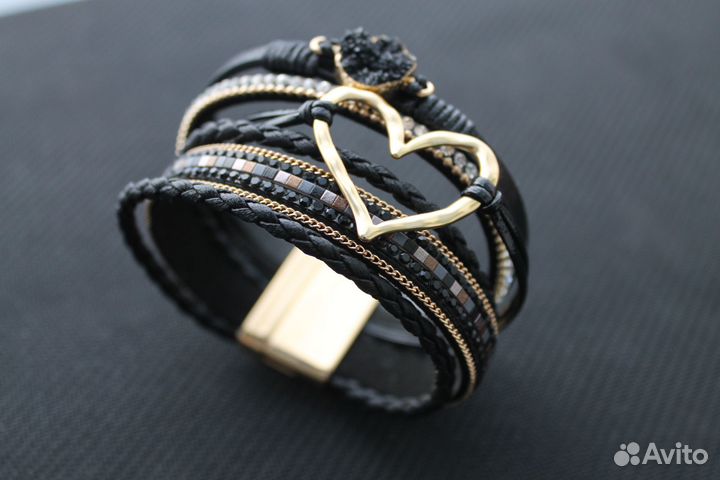 Браслет сердце со стразами магнитный замок черный