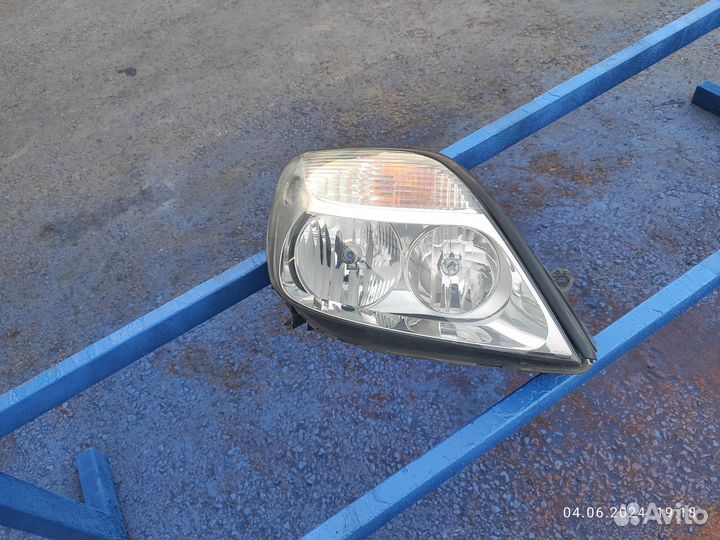 Фара передняя правая renault scenic 1