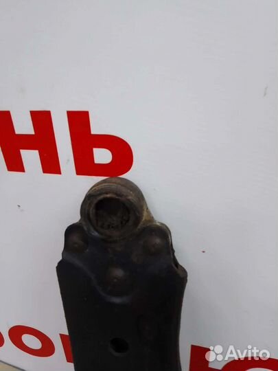 Передние рычаги Ford Fiesta mk5